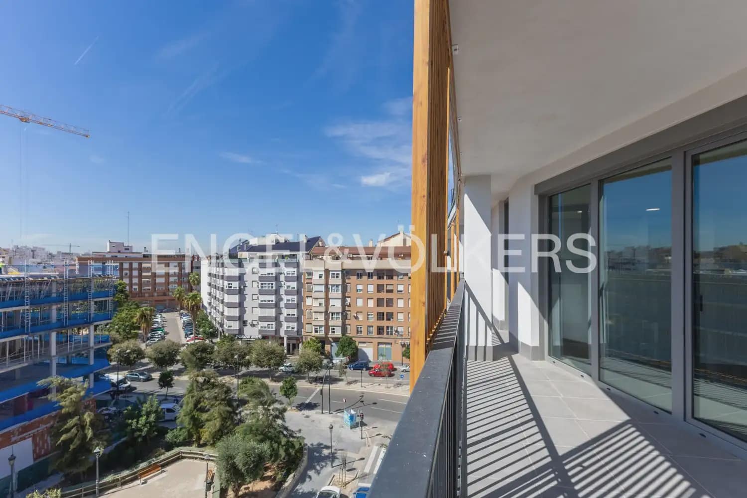 3 sovrum Lägenhet att hyra i Valencia stad med garage - 1 600 € (Ref: 10158749)