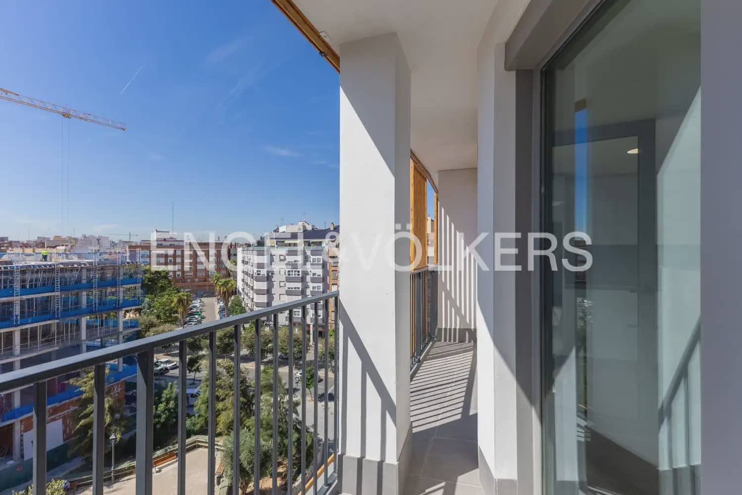 3 sovrum Lägenhet att hyra i Valencia stad med garage - 1 600 € (Ref: 10158749)