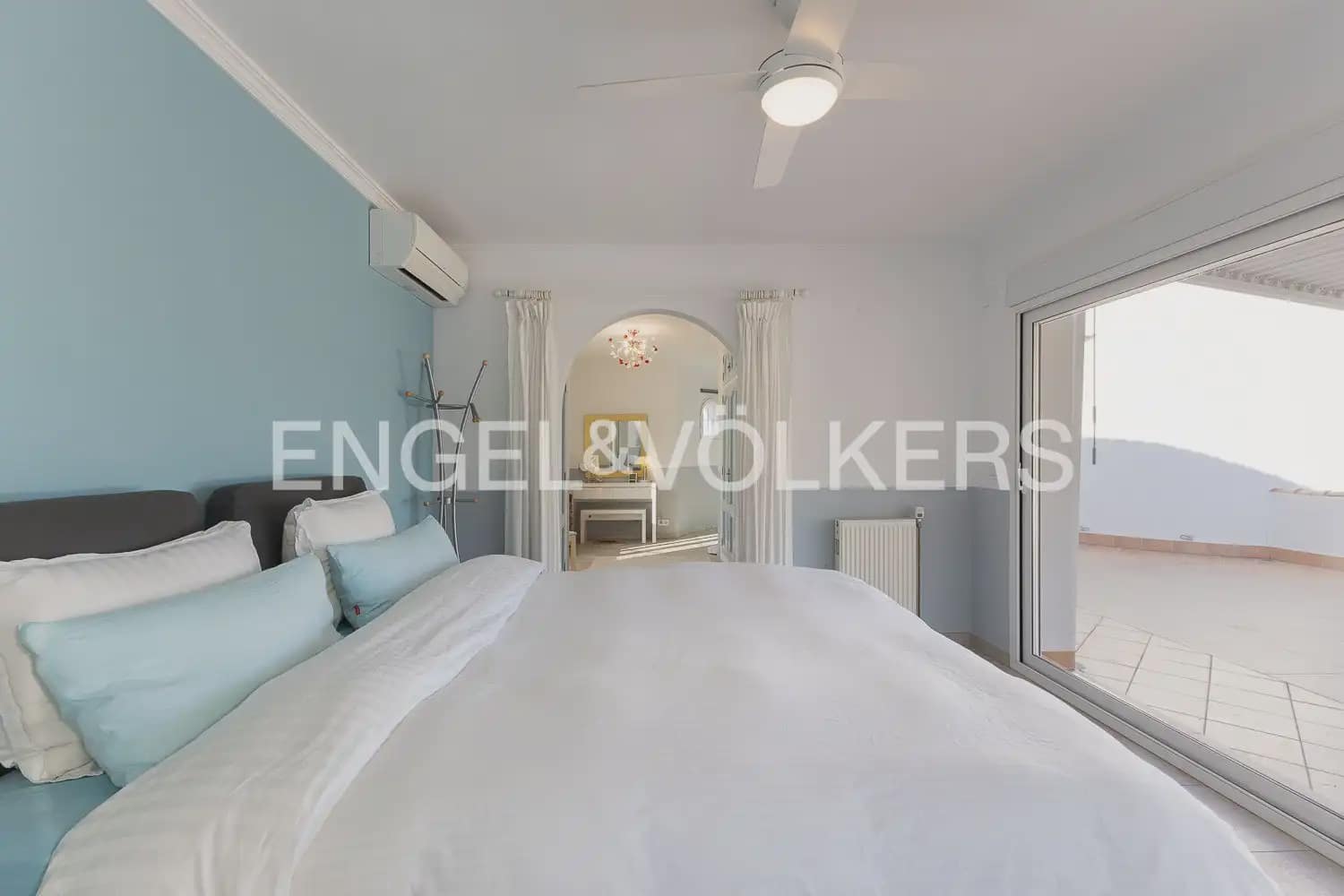 5 sypialnia Finka/Dom wiejski na sprzedaż w Pedreguer z basenem garażem - 1 495 000 € (Ref: 10159892)