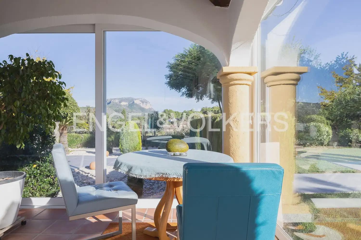 5 sypialnia Finka/Dom wiejski na sprzedaż w Pedreguer z basenem garażem - 1 495 000 € (Ref: 10159892)