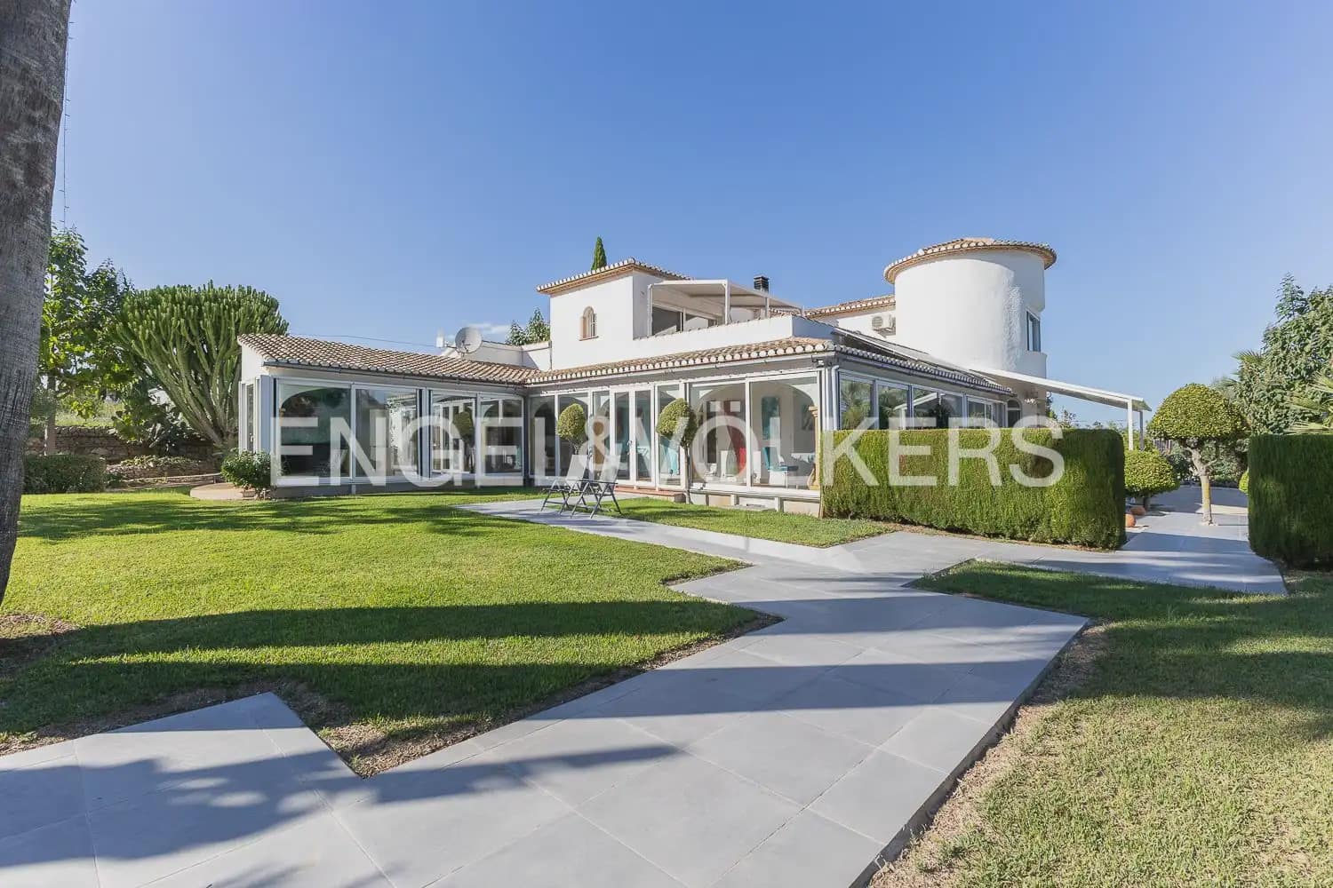 5 sypialnia Finka/Dom wiejski na sprzedaż w Pedreguer z basenem garażem - 1 495 000 € (Ref: 10159892)