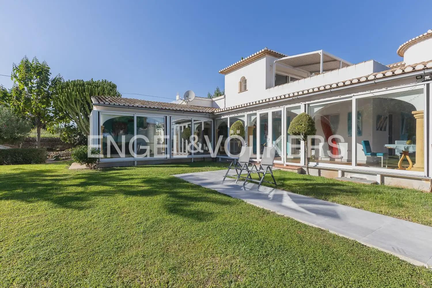 5 sypialnia Finka/Dom wiejski na sprzedaż w Pedreguer z basenem garażem - 1 495 000 € (Ref: 10159892)