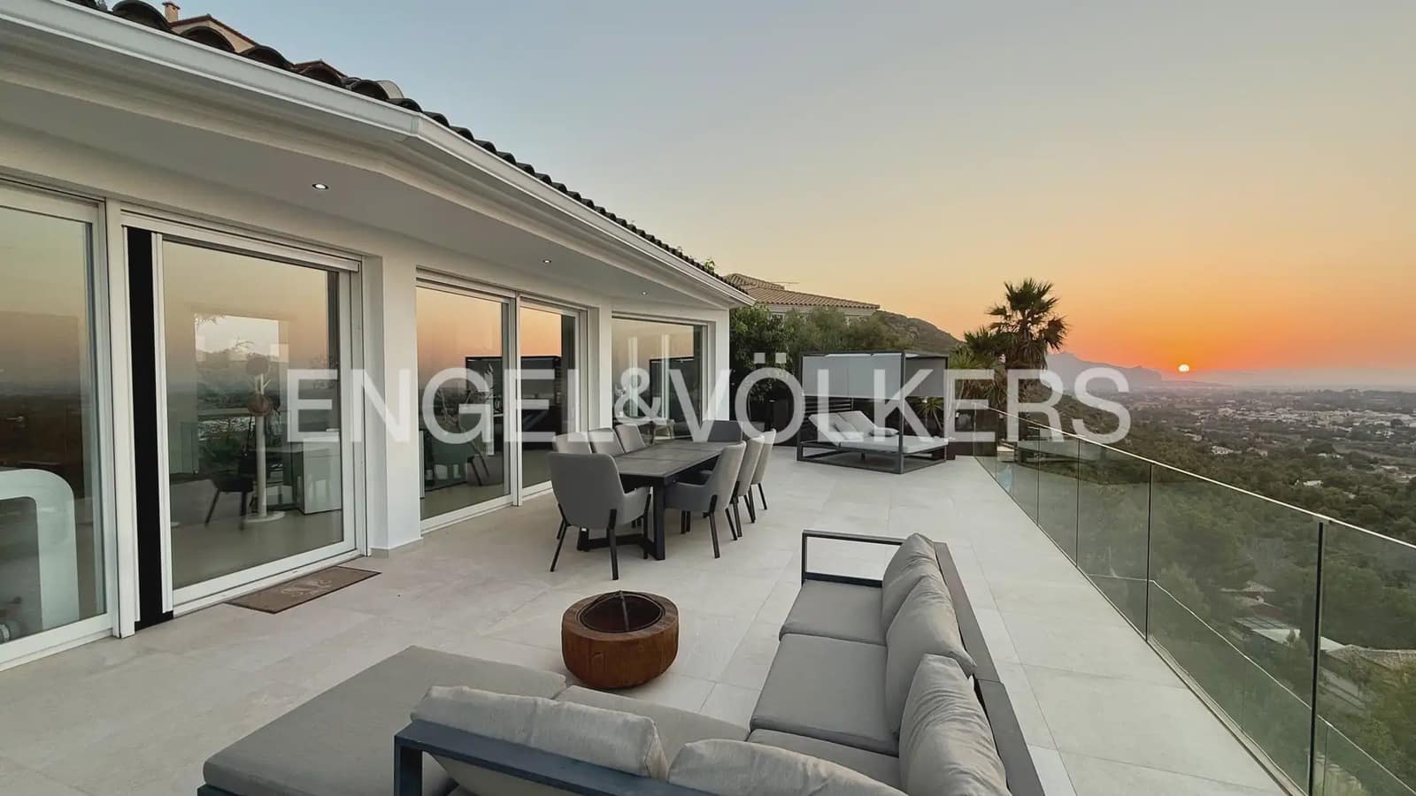 4 soveværelse Villa til salg i Denia med swimmingpool garage - € 1.499.000 (Ref: 10159893)