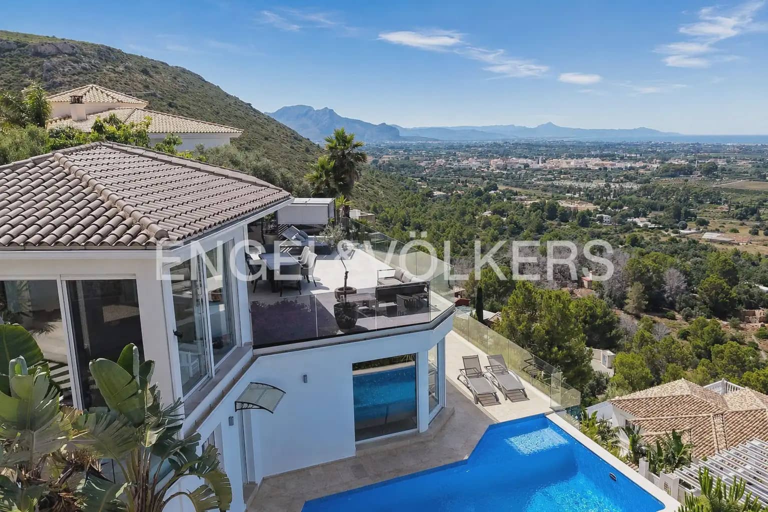 4 soveværelse Villa til salg i Denia med swimmingpool garage - € 1.499.000 (Ref: 10159893)