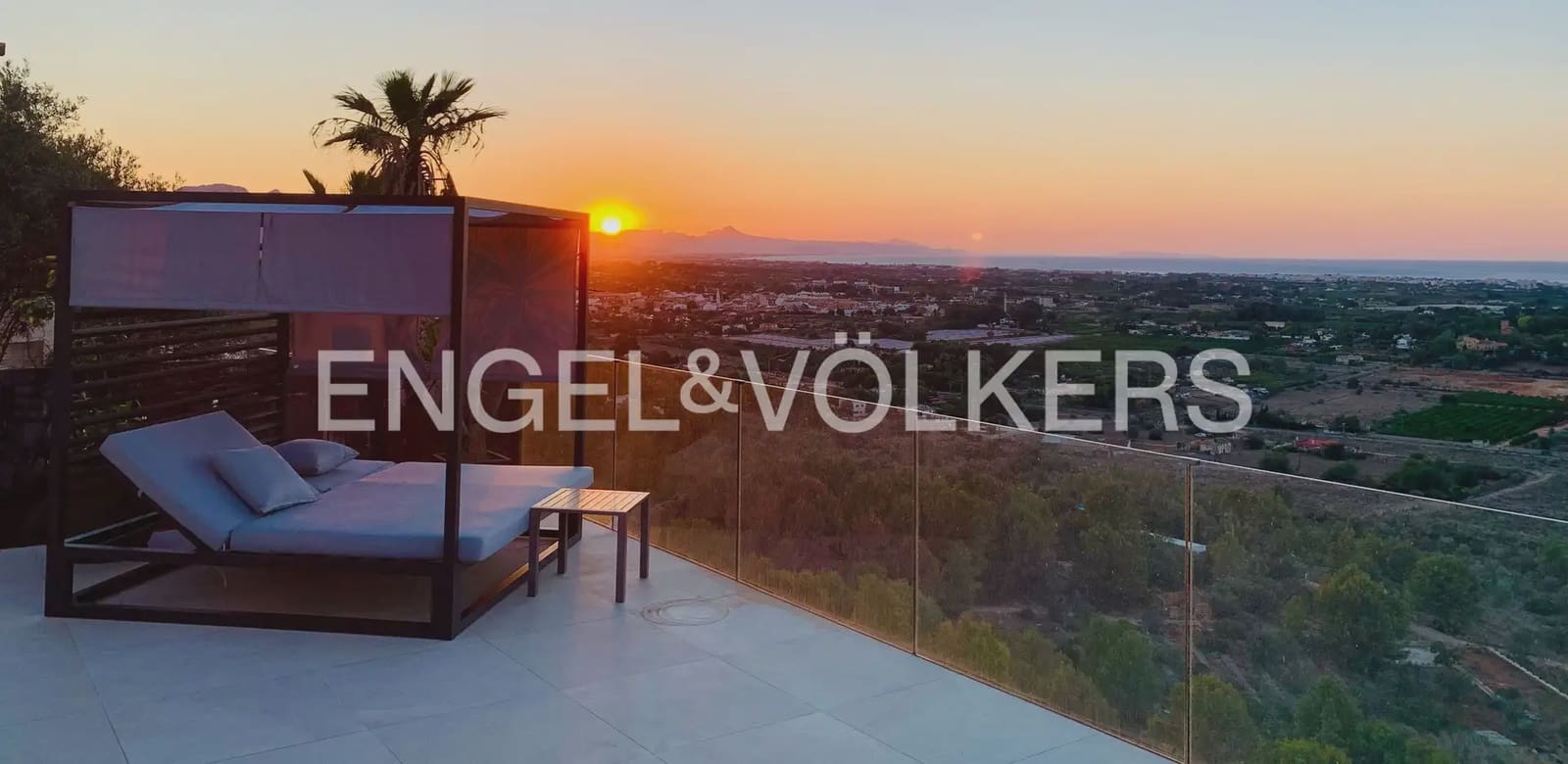 4 soveværelse Villa til salg i Denia med swimmingpool garage - € 1.499.000 (Ref: 10159893)