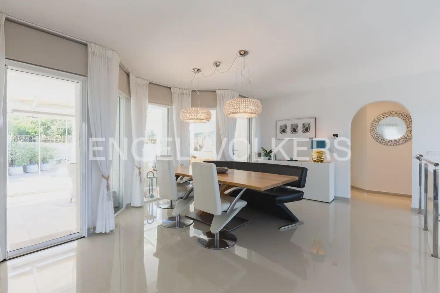 5 slaapkamer Villa te koop in Pedreguer met zwembad - € 1.490.000 (Ref: 10159894)