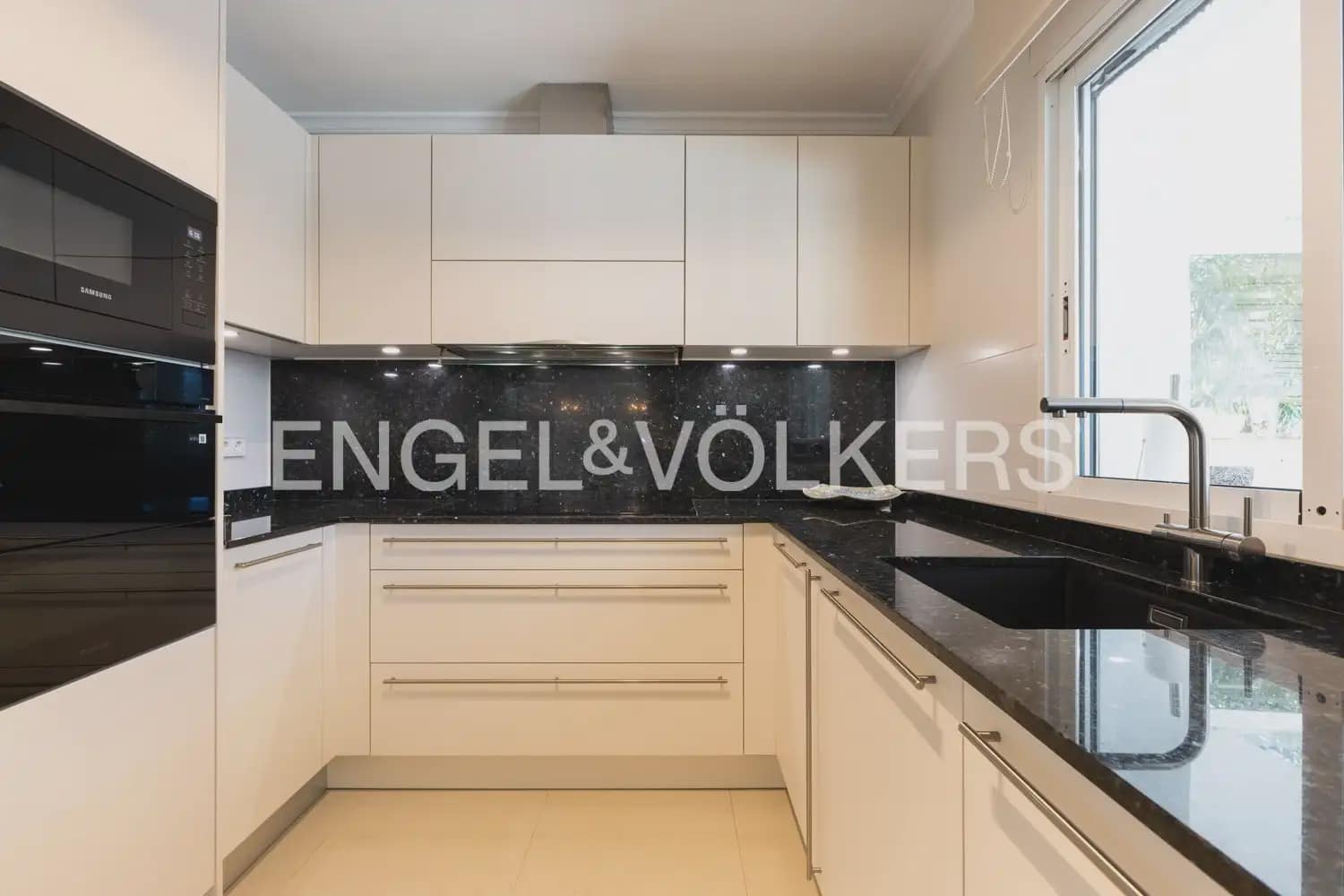 5 slaapkamer Villa te koop in Pedreguer met zwembad - € 1.490.000 (Ref: 10159894)