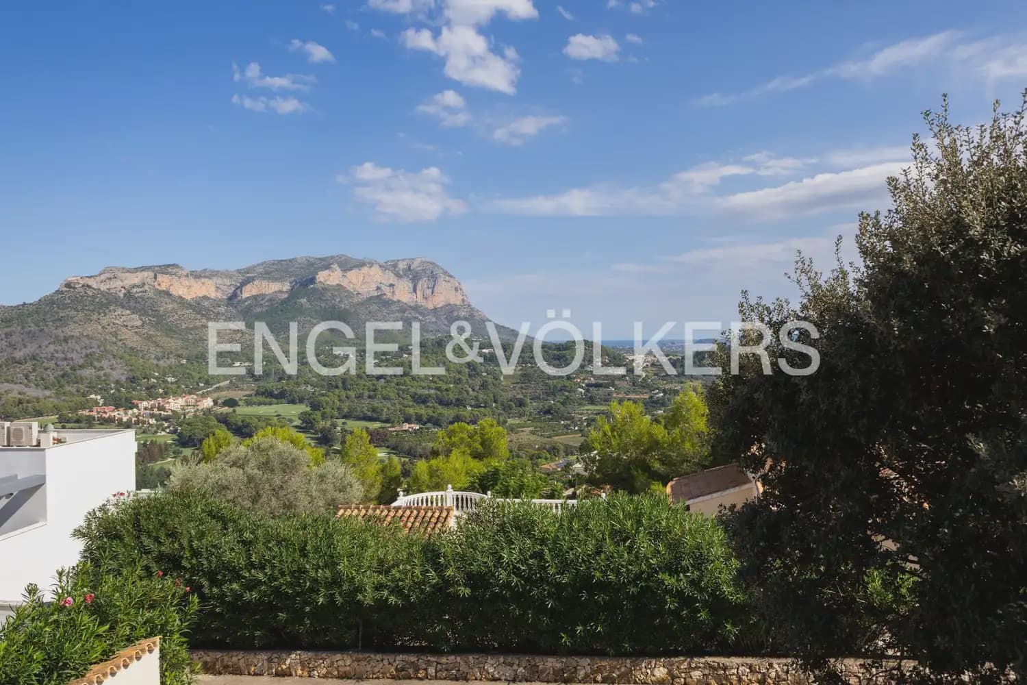 5 slaapkamer Villa te koop in Pedreguer met zwembad - € 1.490.000 (Ref: 10159894)