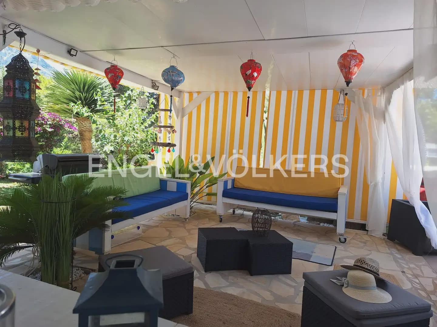6 slaapkamer Villa te koop in Denia met zwembad garage - € 740.000 (Ref: 10160036)