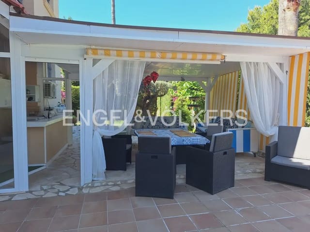6 slaapkamer Villa te koop in El Montgó, Dénia met zwembad garage - € 740.000 (Ref: 10160036)