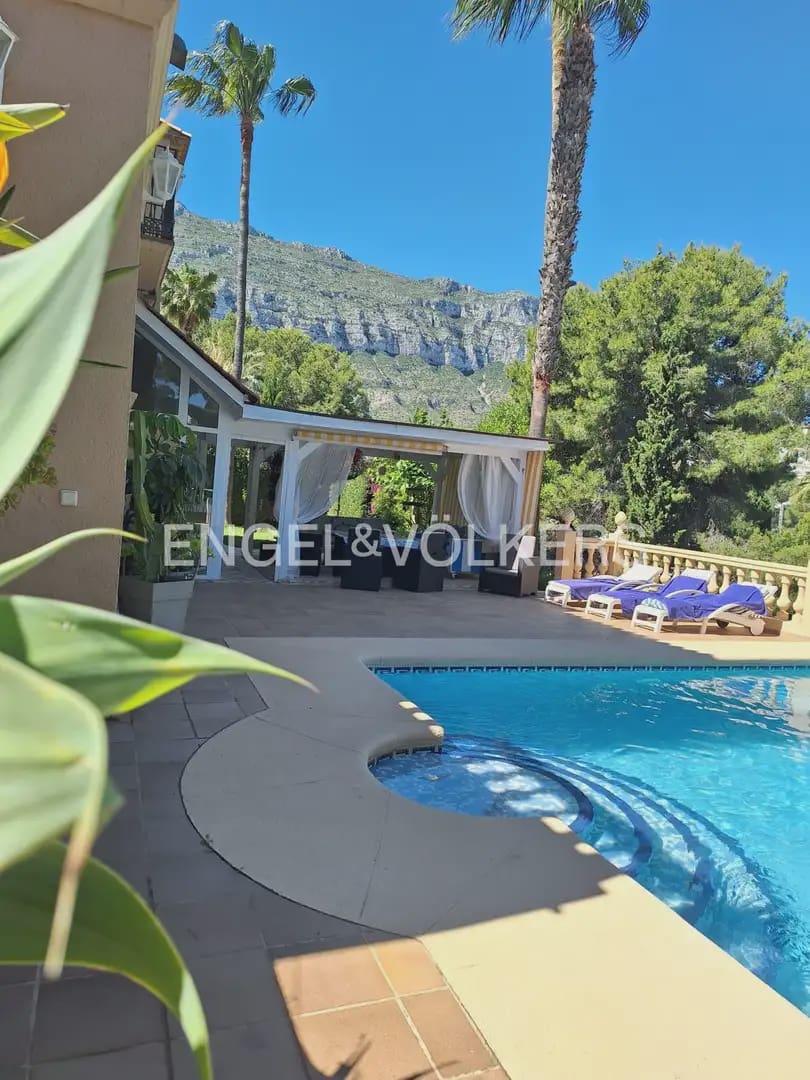 6 slaapkamer Villa te koop in Denia met zwembad garage - € 740.000 (Ref: 10160036)