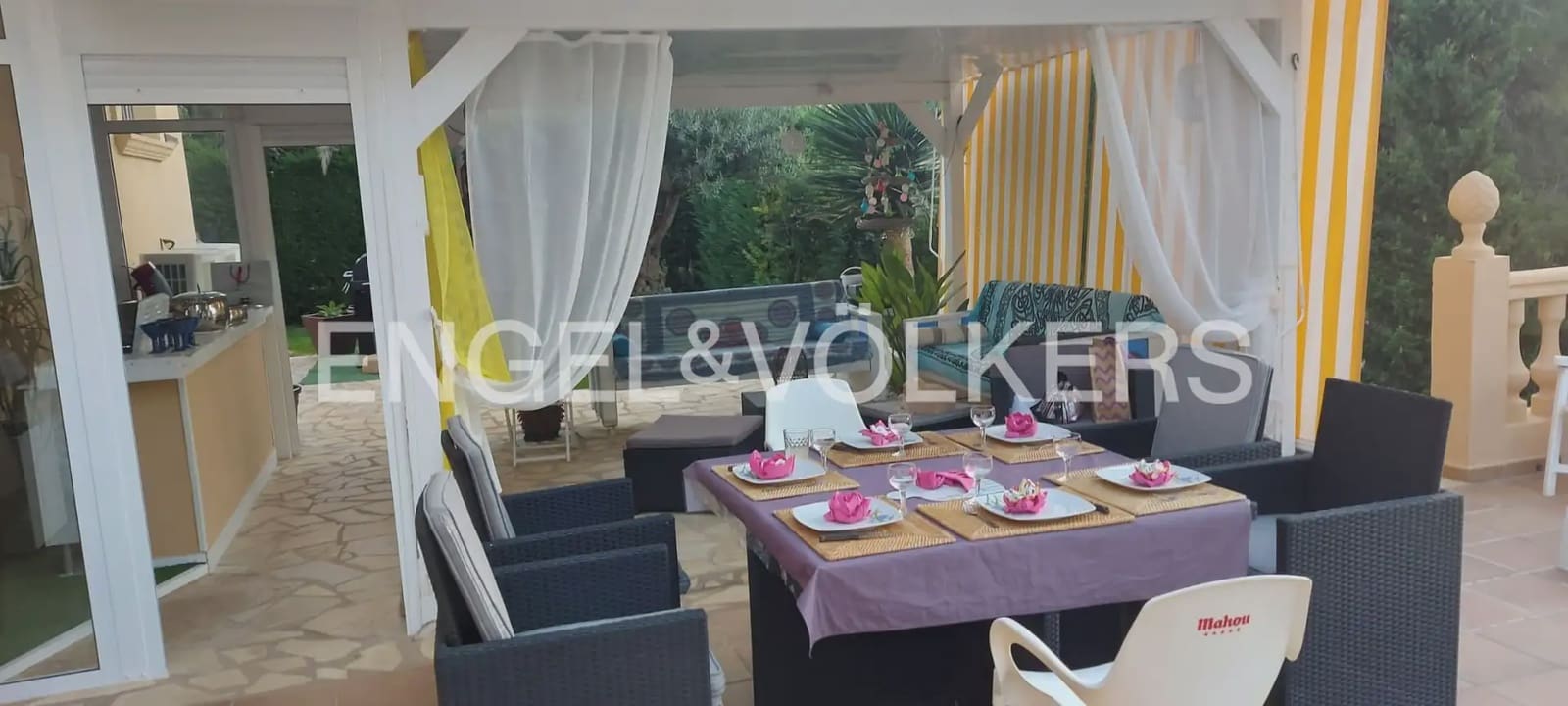 6 slaapkamer Villa te koop in Denia met zwembad garage - € 740.000 (Ref: 10160036)
