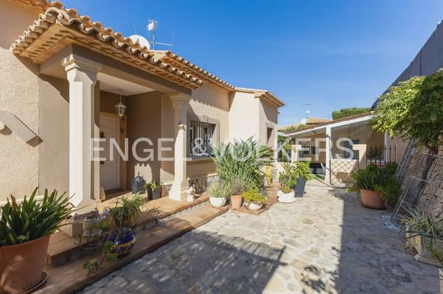 6 soveværelse Villa til salg i El Montgó, Dénia med swimmingpool garage - € 740.000 (Ref: 10160036)