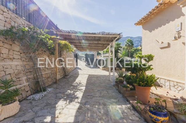 6 soveværelse Villa til salg i El Montgó, Dénia med swimmingpool garage - € 740.000 (Ref: 10160036)