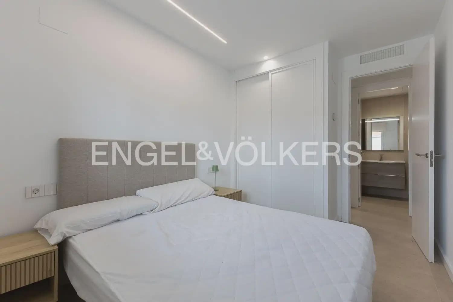 3 soveværelse Strandlejlighed til salg i Denia med swimmingpool garage - € 750.000 (Ref: 10160037)