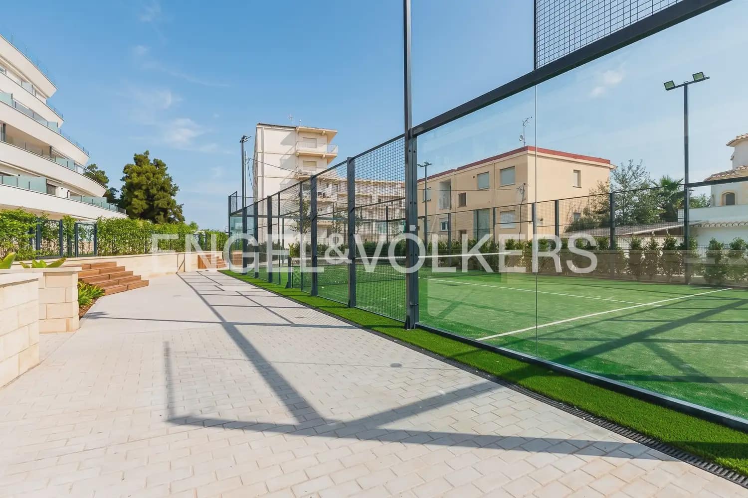 3 soveværelse Strandlejlighed til salg i Denia med swimmingpool garage - € 750.000 (Ref: 10160037)