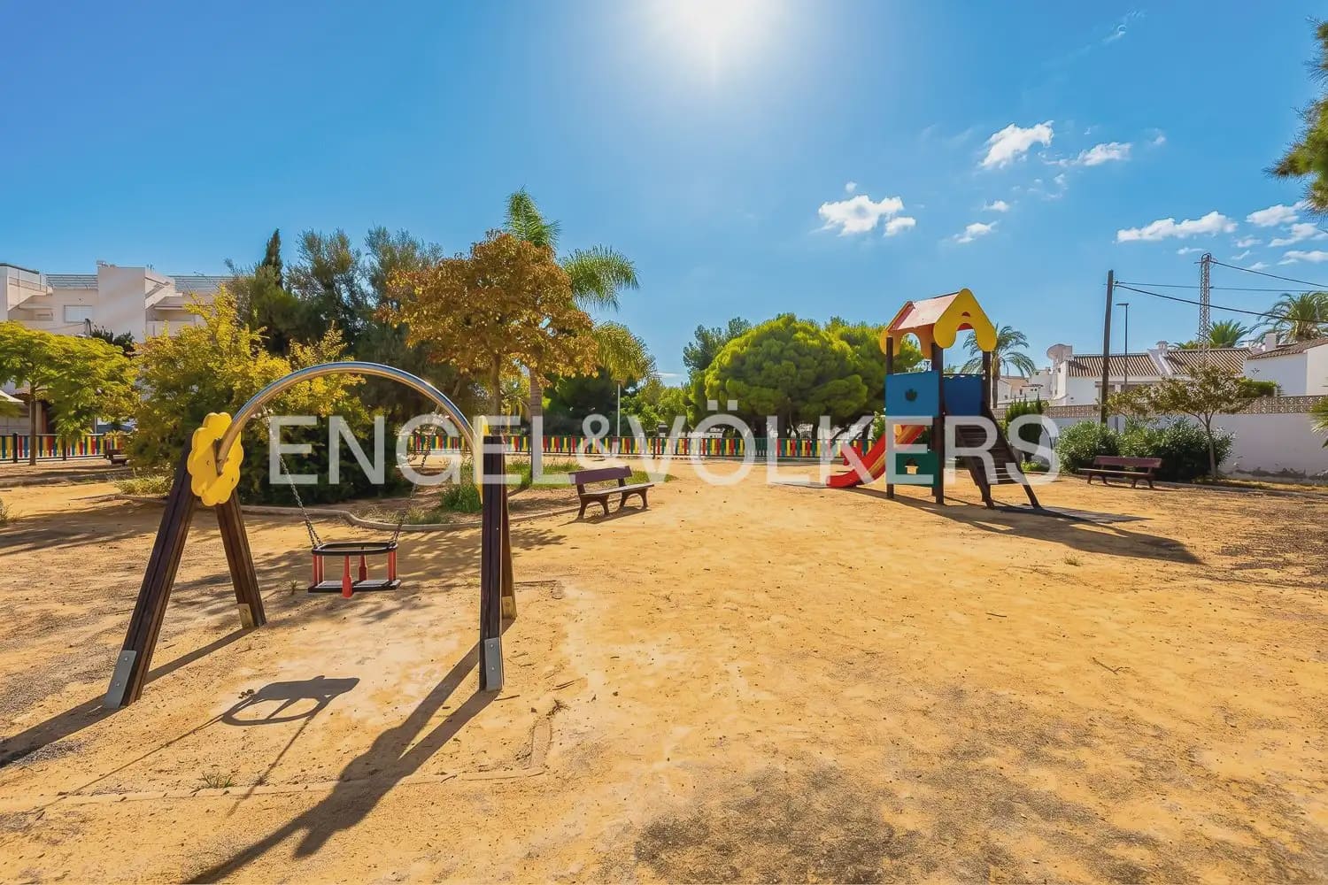 3 soveværelse Strandlejlighed til salg i Denia med swimmingpool garage - € 750.000 (Ref: 10160037)