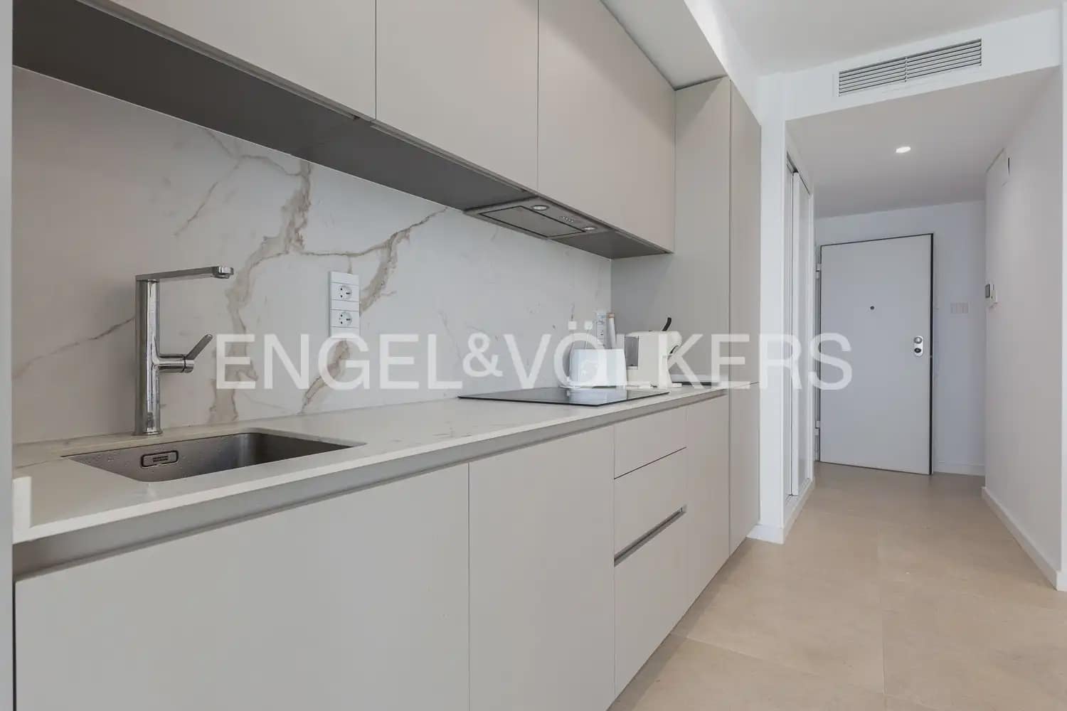 3 soveværelse Strandlejlighed til salg i Denia med swimmingpool garage - € 850.000 (Ref: 10160038)