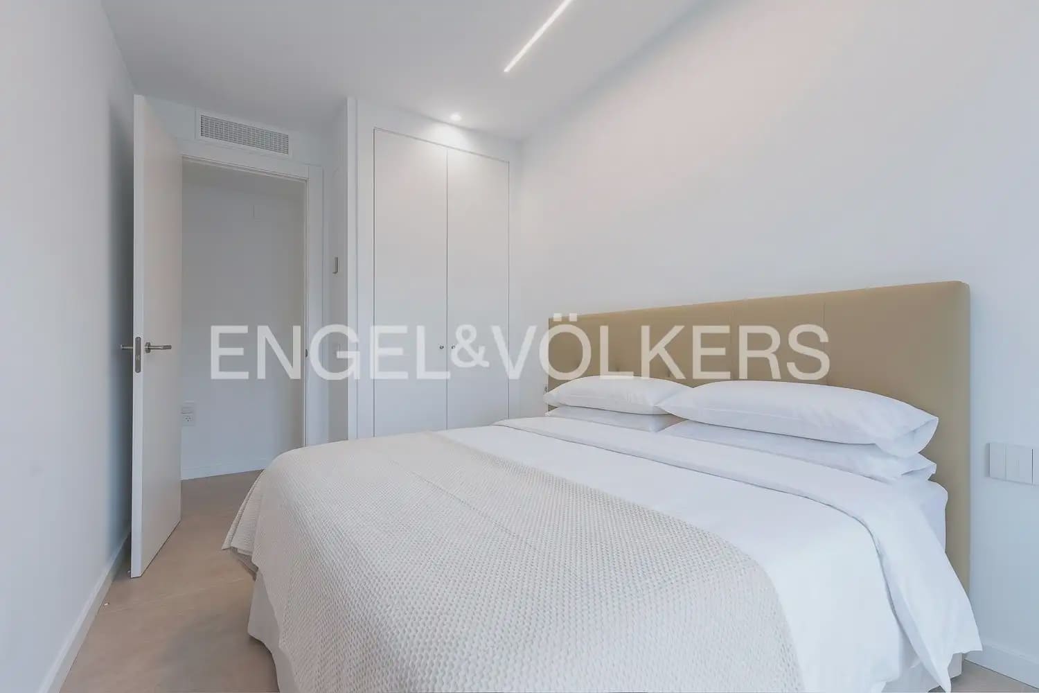 3 soveværelse Strandlejlighed til salg i Denia med swimmingpool garage - € 850.000 (Ref: 10160038)
