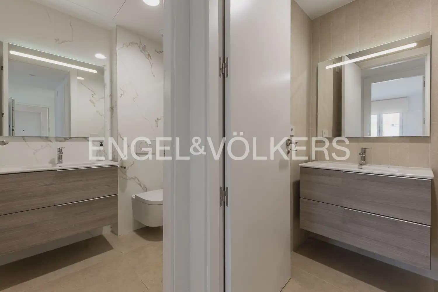 3 soveværelse Strandlejlighed til salg i Denia med swimmingpool garage - € 850.000 (Ref: 10160038)