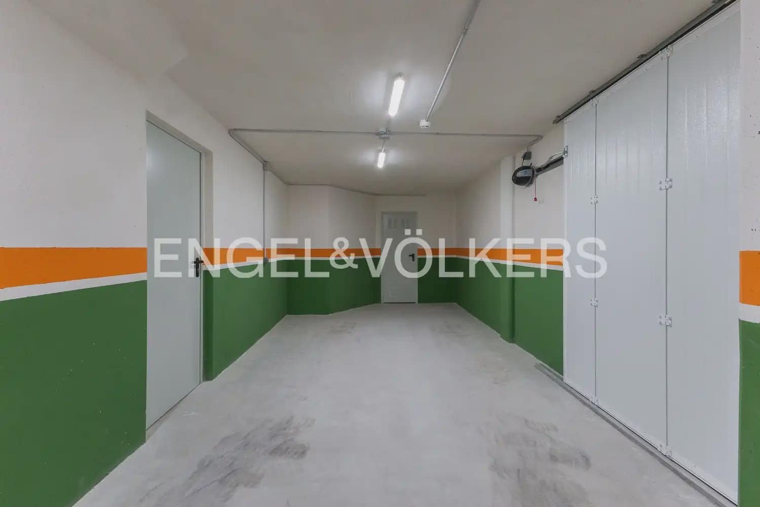 3 soveværelse Strandlejlighed til salg i Denia med swimmingpool garage - € 850.000 (Ref: 10160038)