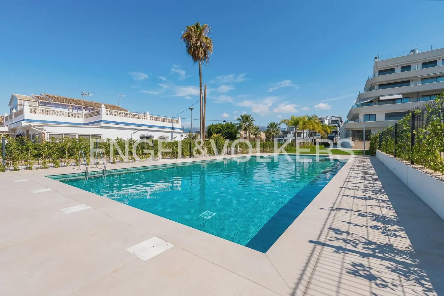 3 soveværelse Strandlejlighed til salg i Denia med swimmingpool garage - € 850.000 (Ref: 10160038)