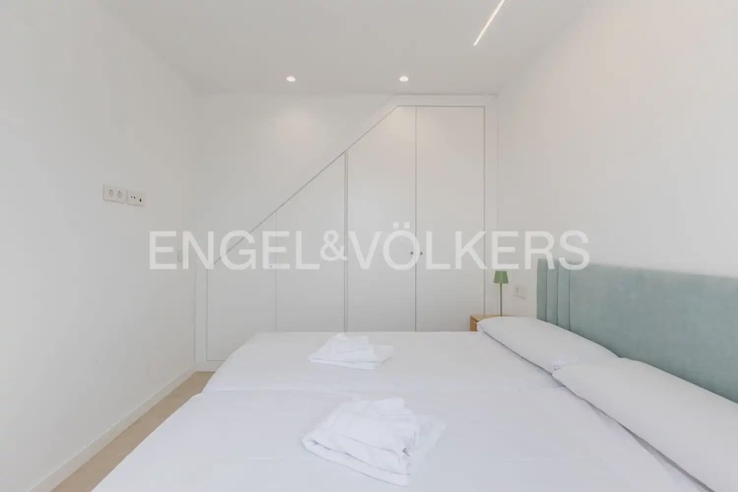 3 soverom Penthouse til salgs i Denia med svømmebasseng garasje - € 1 490 000 (Ref: 10160040)