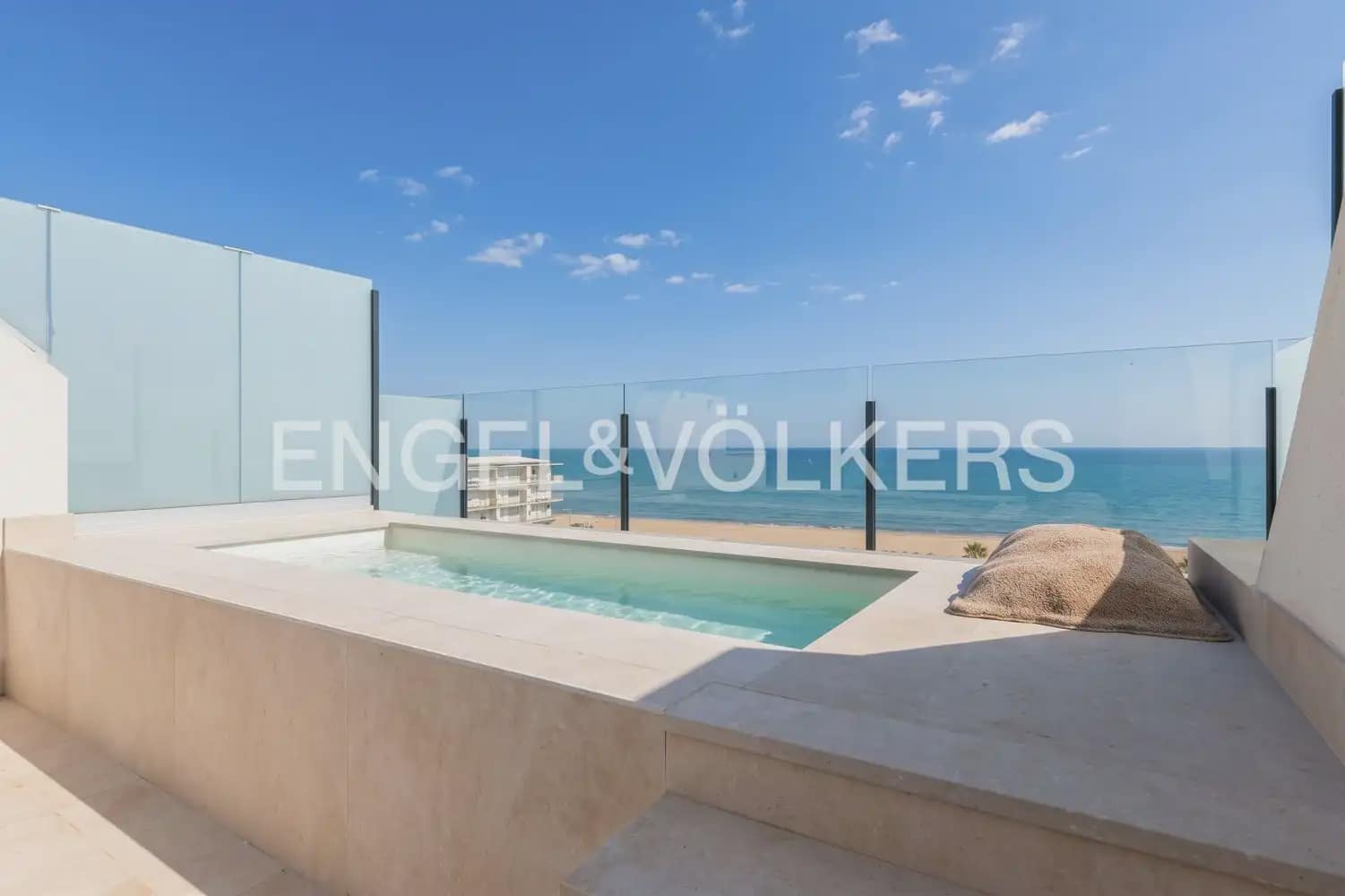 3 soverom Penthouse til salgs i Denia med svømmebasseng garasje - € 1 490 000 (Ref: 10160040)