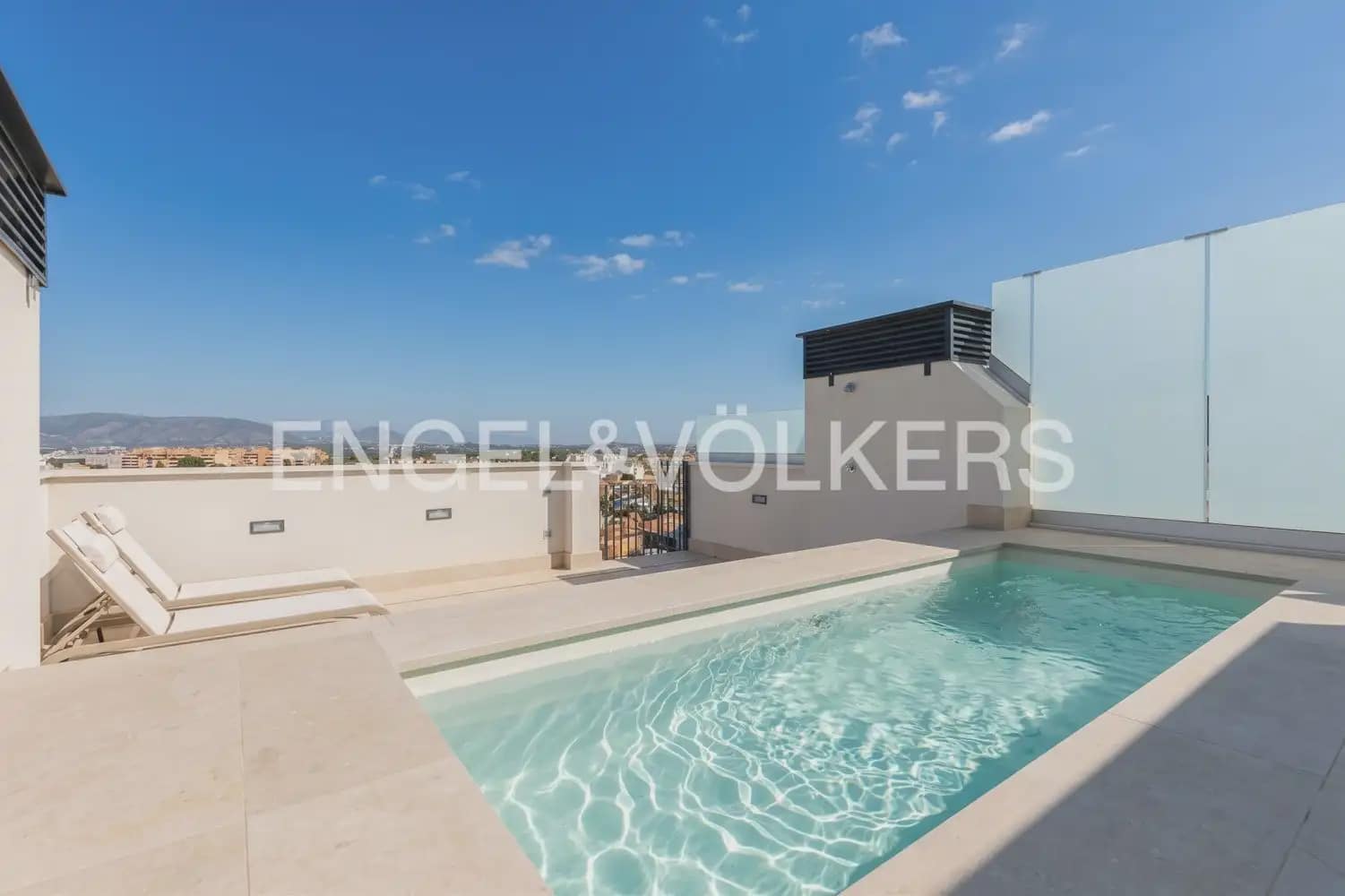 3 soverom Penthouse til salgs i Denia med svømmebasseng garasje - € 1 490 000 (Ref: 10160040)