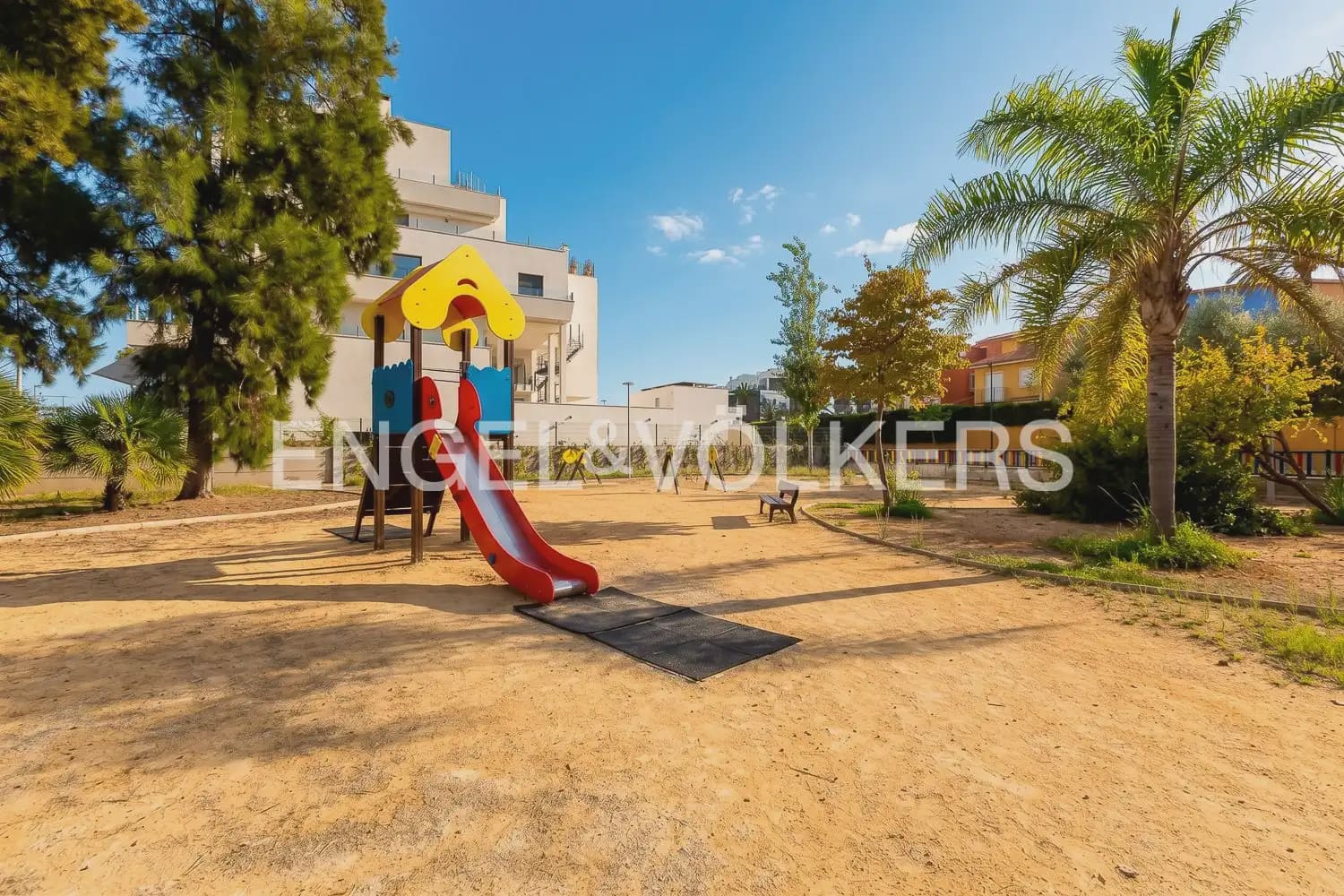 3 soverom Penthouse til salgs i Denia med svømmebasseng garasje - € 1 490 000 (Ref: 10160040)