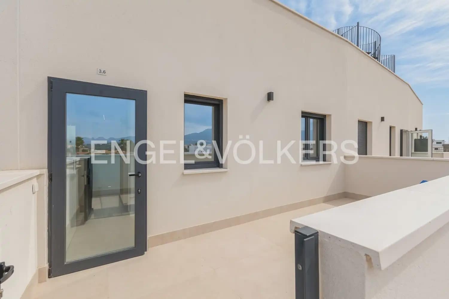 3 soverom Penthouse til salgs i Denia med svømmebasseng garasje - € 1 490 000 (Ref: 10160041)
