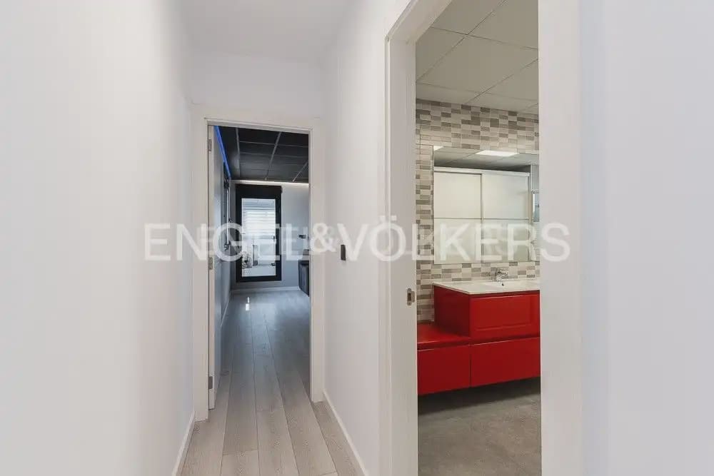 5 bedroom Villa for sale in Torrent with pool garage - € 995,000 (Ref: 10160043)