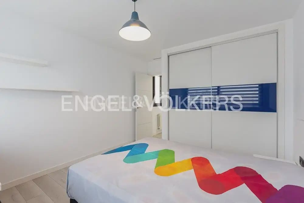 5 bedroom Villa for sale in Torrent with pool garage - € 995,000 (Ref: 10160043)