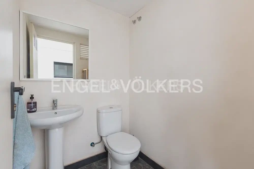 5 bedroom Villa for sale in Torrent with pool garage - € 995,000 (Ref: 10160043)