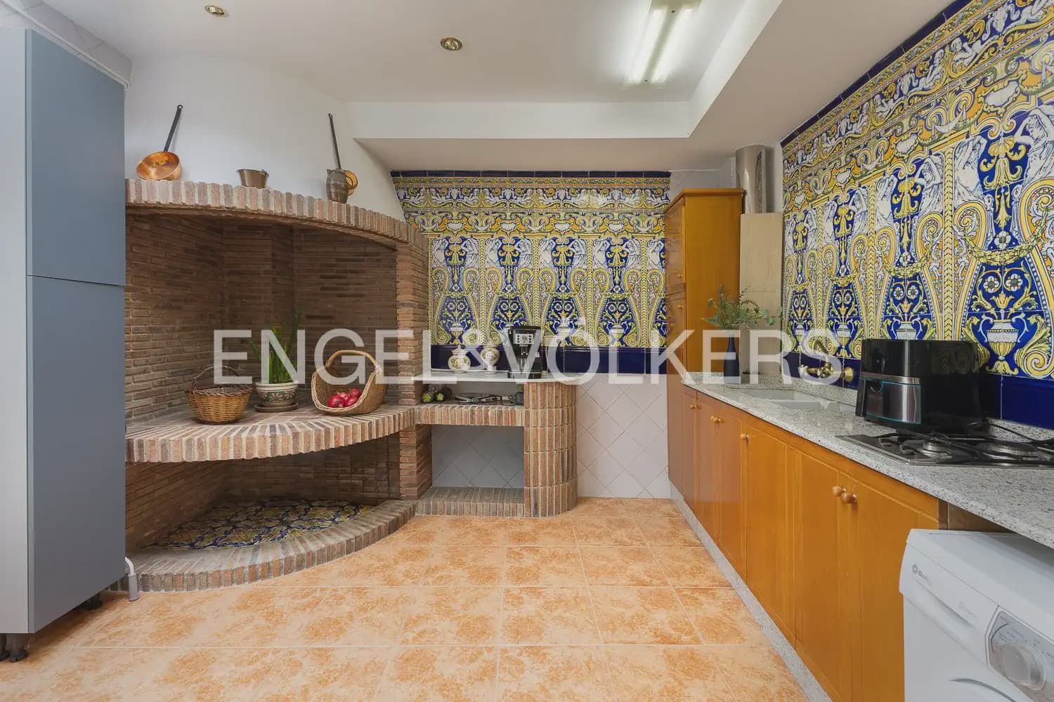 4 bedroom Townhouse for sale in Albal with garage - € 490,000 (Ref: 10160044)