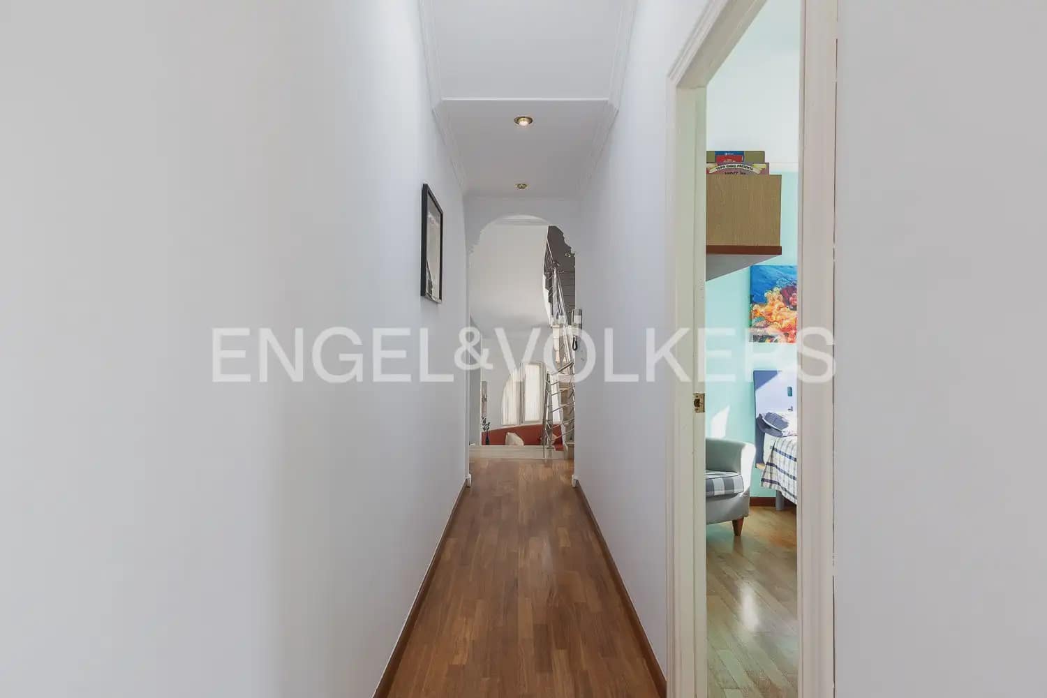 4 bedroom Townhouse for sale in Albal with garage - € 490,000 (Ref: 10160044)