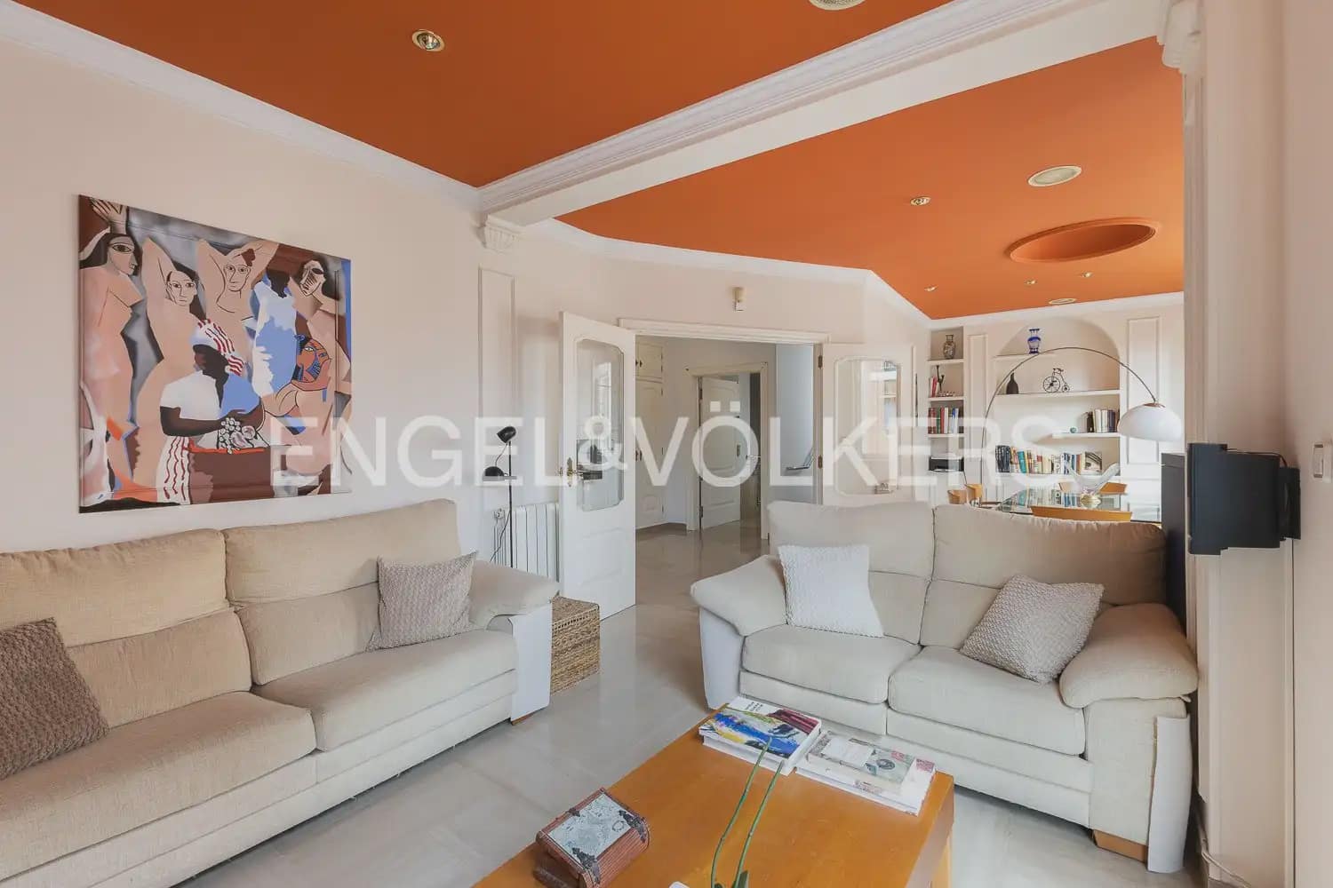 4 bedroom Townhouse for sale in Albal with garage - € 490,000 (Ref: 10160044)