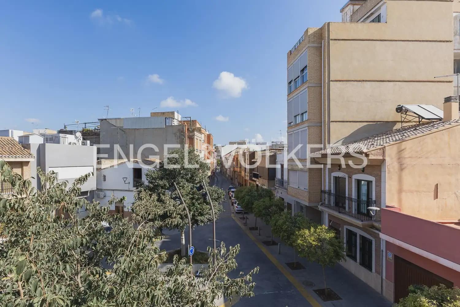 4 bedroom Townhouse for sale in Albal with garage - € 490,000 (Ref: 10160044)