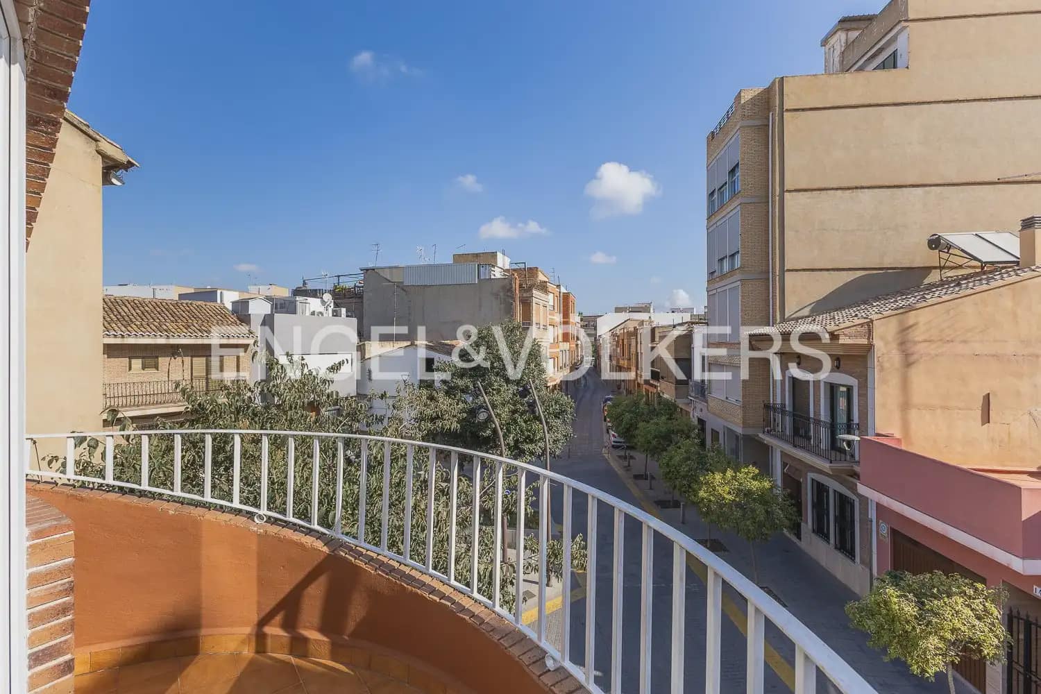 4 bedroom Townhouse for sale in Albal with garage - € 490,000 (Ref: 10160044)