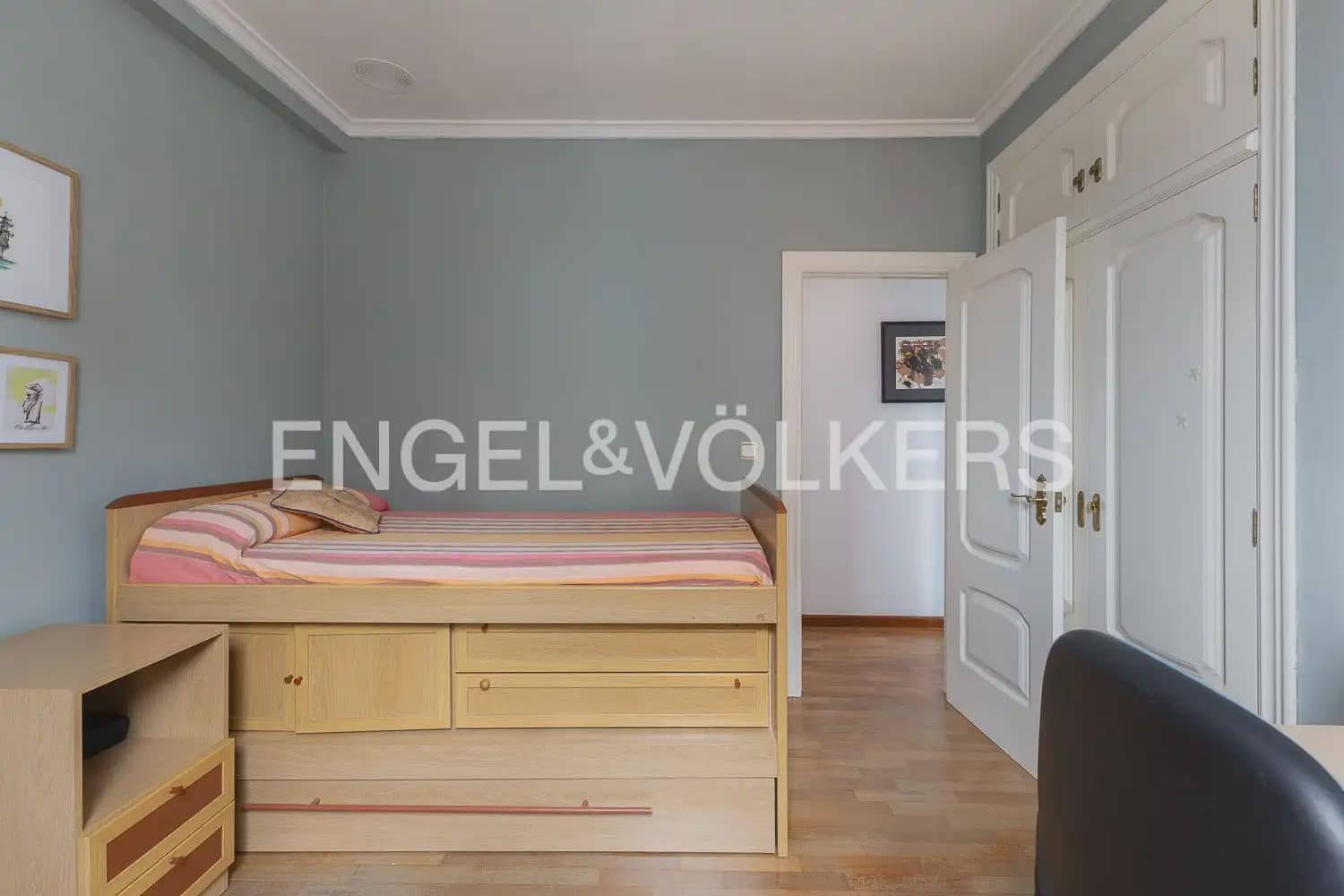 4 bedroom Townhouse for sale in Albal with garage - € 490,000 (Ref: 10160044)