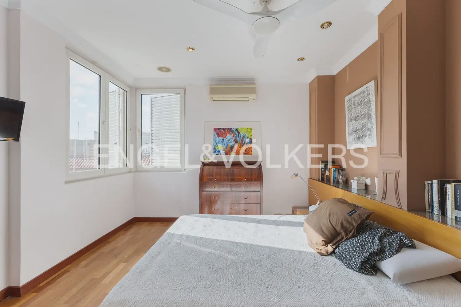 4 bedroom Townhouse for sale in Albal with garage - € 490,000 (Ref: 10160044)