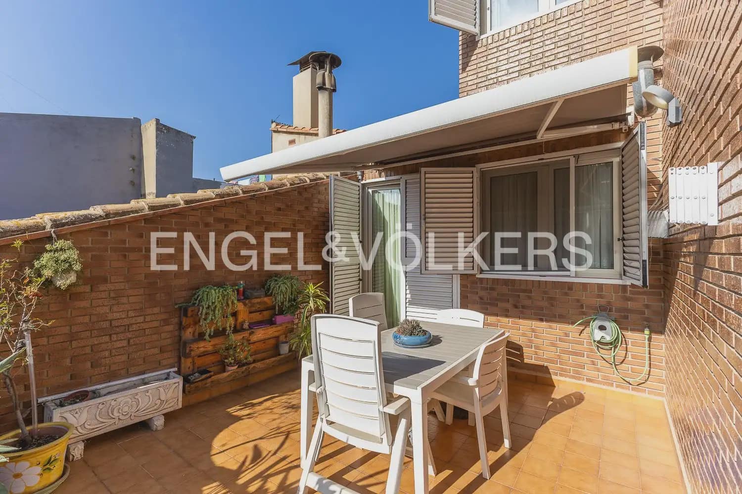 4 bedroom Townhouse for sale in Albal with garage - € 490,000 (Ref: 10160044)