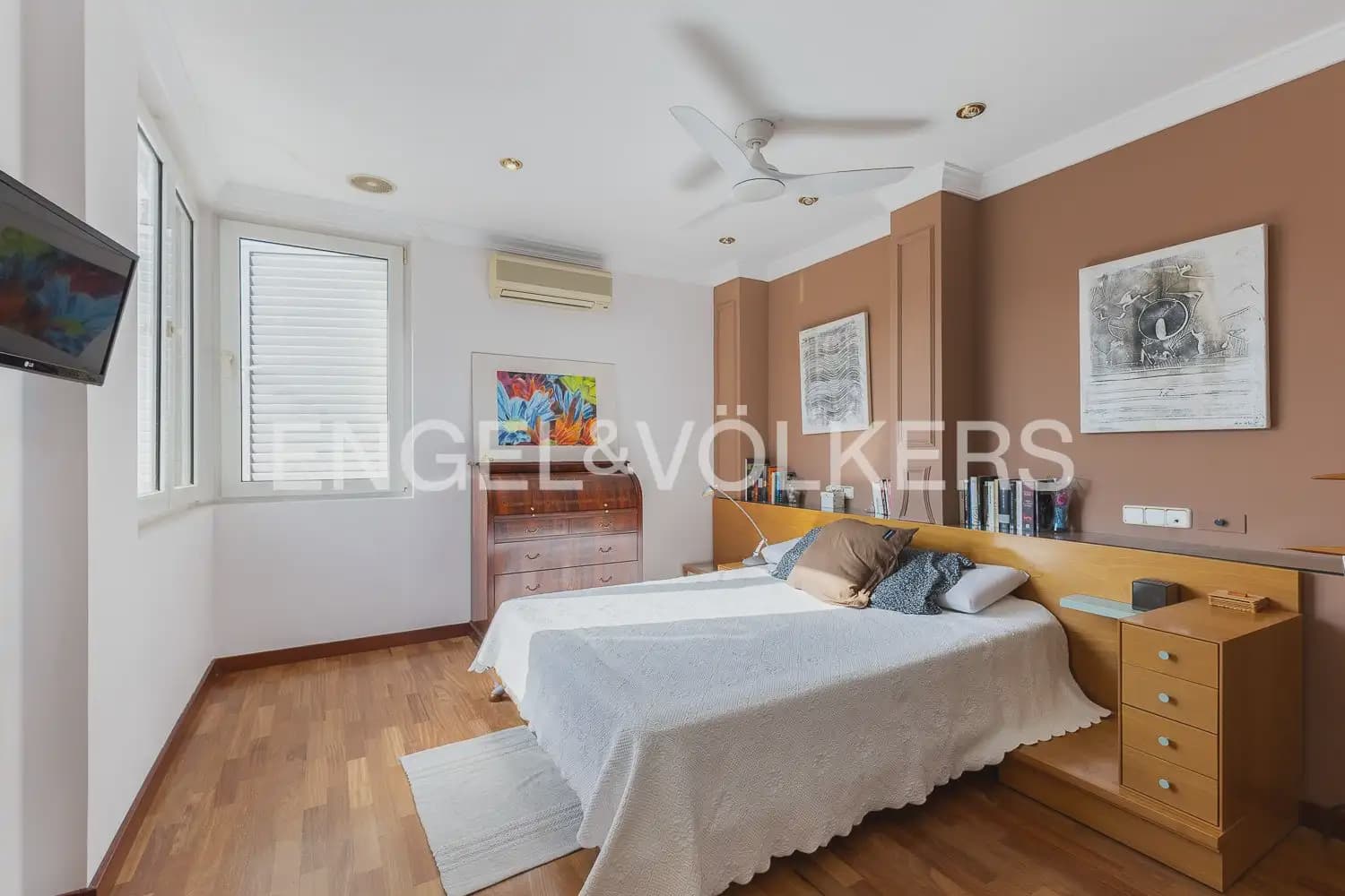 4 bedroom Townhouse for sale in Albal with garage - € 490,000 (Ref: 10160044)