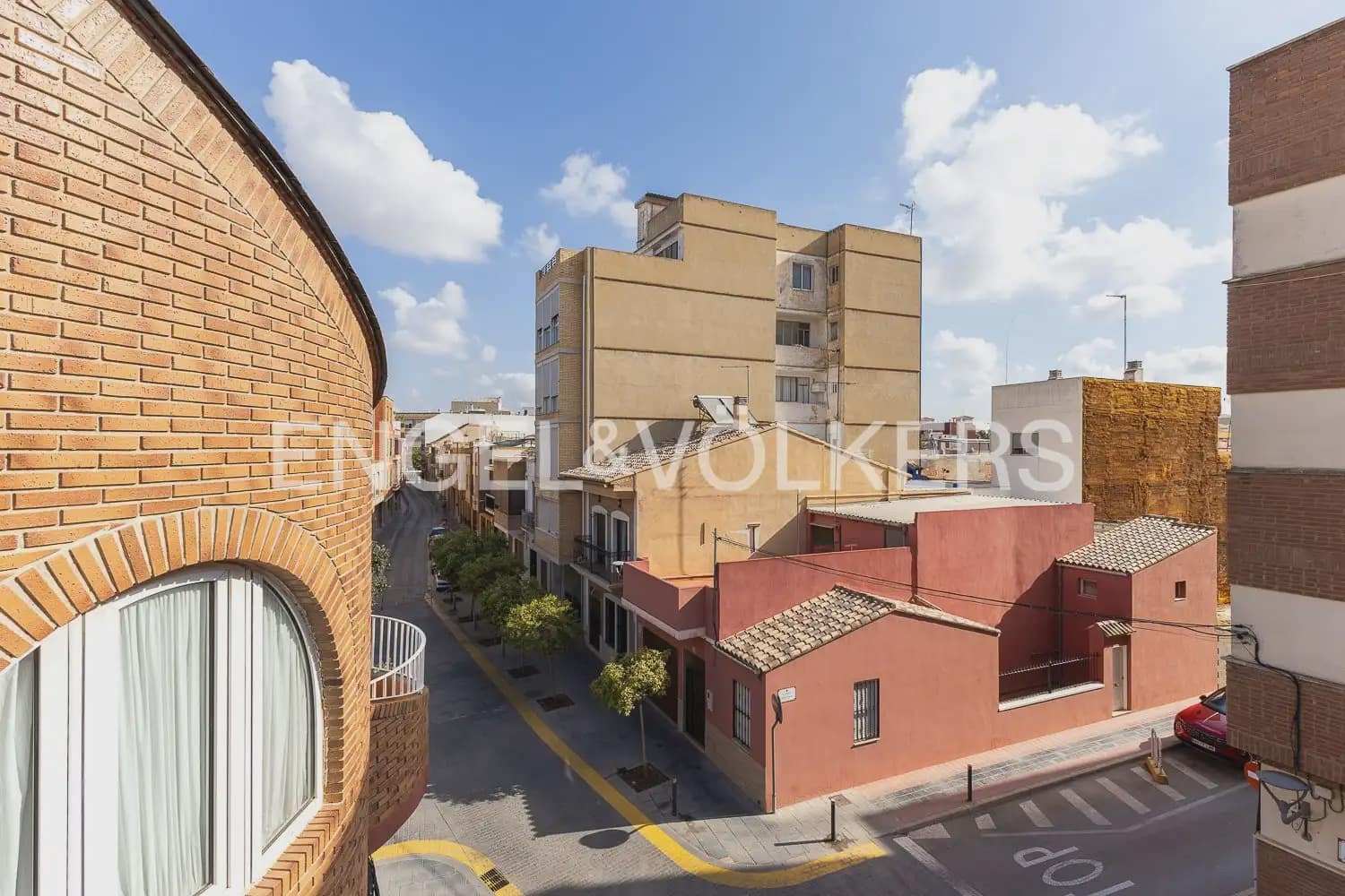 4 bedroom Townhouse for sale in Albal with garage - € 490,000 (Ref: 10160044)