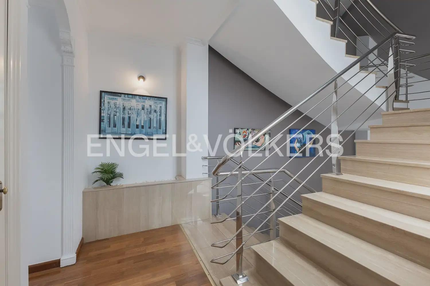 4 bedroom Townhouse for sale in Albal with garage - € 490,000 (Ref: 10160044)