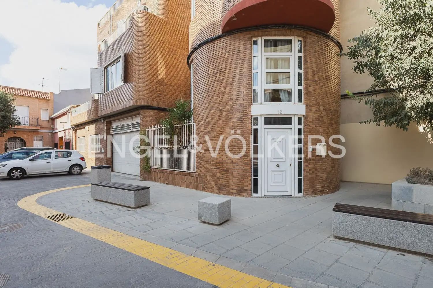 4 bedroom Townhouse for sale in Albal with garage - € 490,000 (Ref: 10160044)