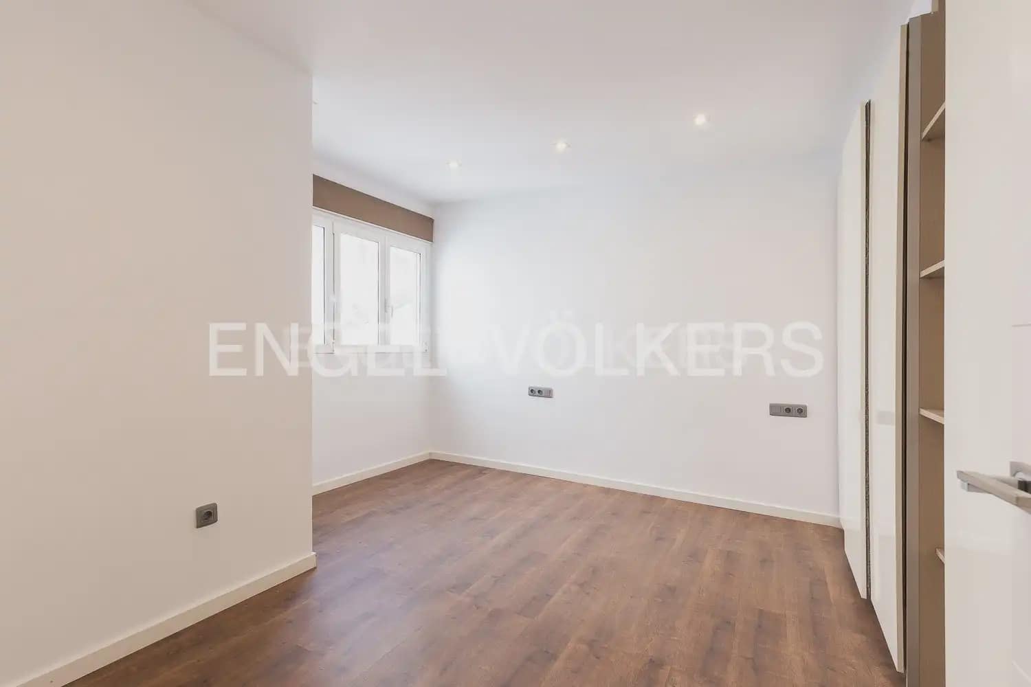 3 slaapkamer Flat te koop in Valencia stad - € 495.000 (Ref: 10160217)