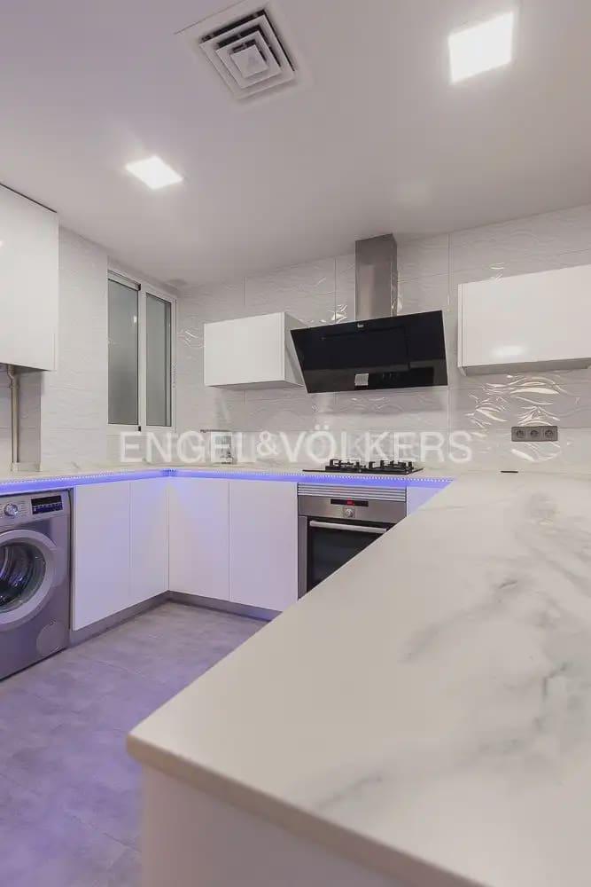 3 slaapkamer Flat te koop in Valencia stad - € 495.000 (Ref: 10160217)