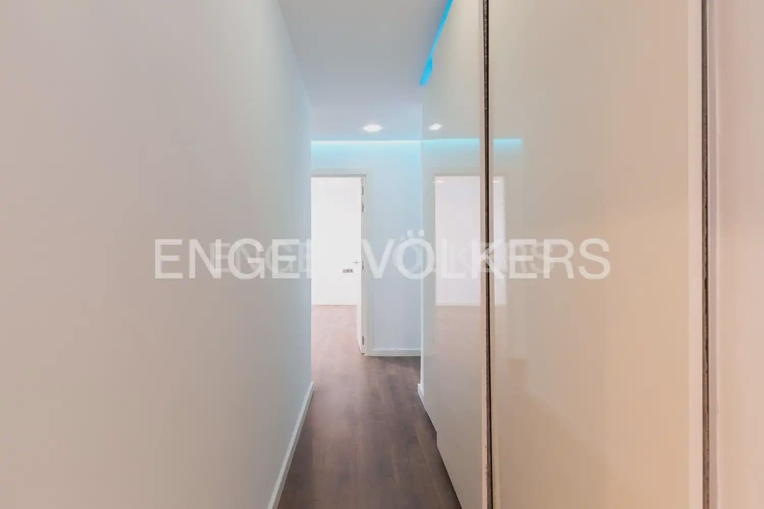 3 slaapkamer Flat te koop in Valencia stad - € 495.000 (Ref: 10160217)