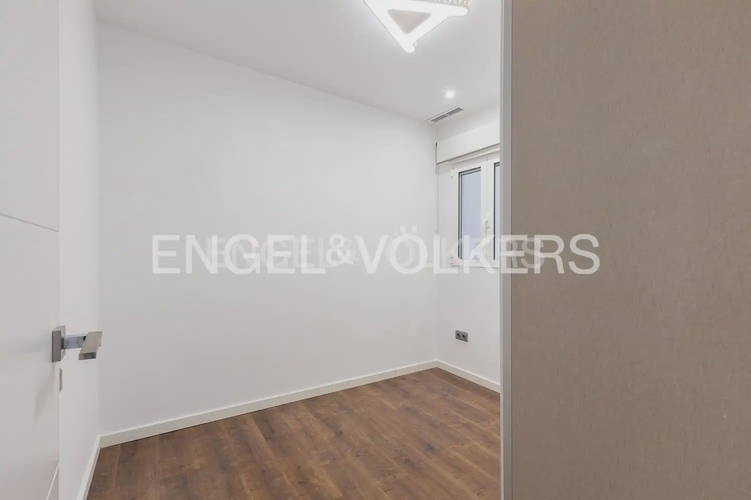 3 slaapkamer Flat te koop in Valencia stad - € 495.000 (Ref: 10160217)